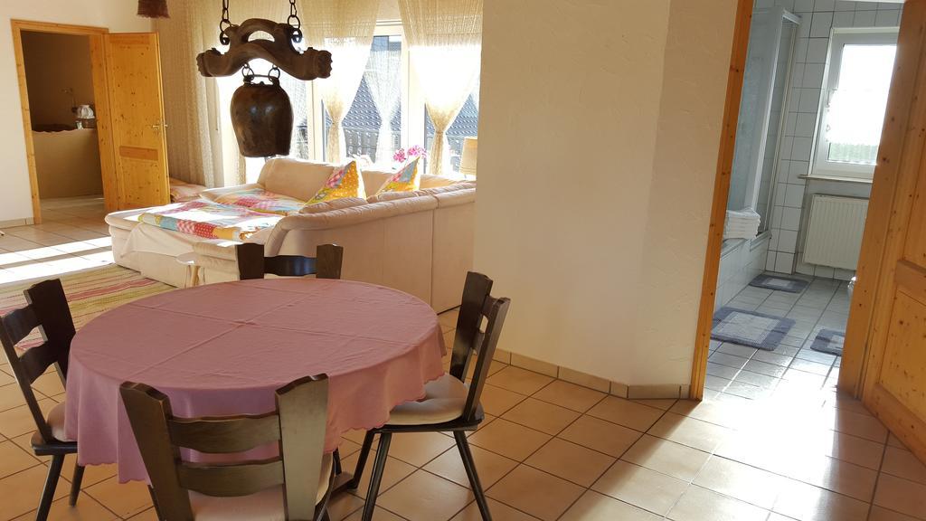 Ferienwohnung Weingut Leis Эстрих-Винкель Номер фото